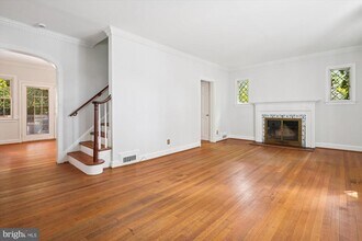 4729 MacArthur Blvd NW in Washington, DC - Building Photo - Building Photo