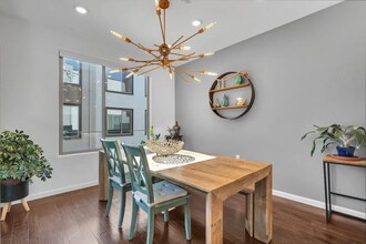 25325 Parklane Dr in Hayward, CA - Building Photo - Building Photo