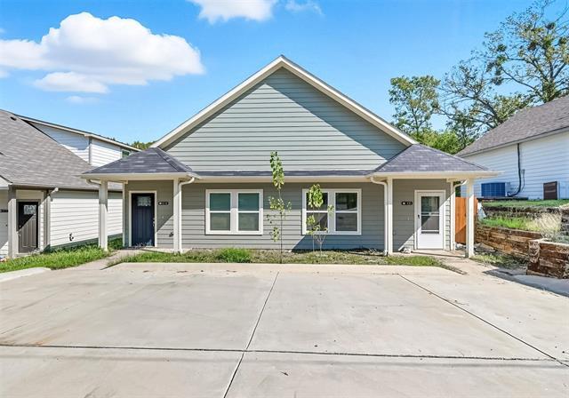 419 E Elm St in Denison, TX - Building Photo