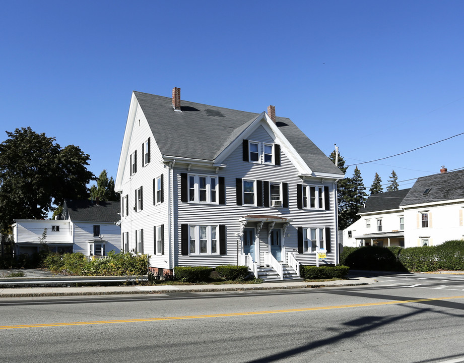 697-699 Main St in Westbrook, ME - Foto de edificio