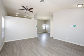 3219 Panamint Ct in North Las Vegas, NV - Building Photo - Building Photo