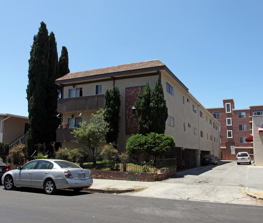 1513 Brockton Ave in Los Angeles, CA - Foto de edificio