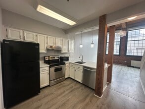 25 Grand St in Norwalk, CT - Building Photo - Building Photo