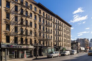 224-226 8th Ave in New York, NY - Building Photo