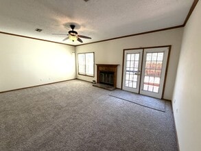 1409 Sampson Ln in Virginia Beach, VA - Building Photo - Building Photo