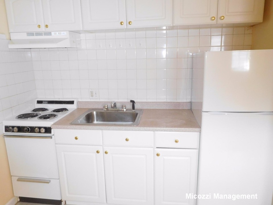 1200 Commonwealth Avenue-Unit -9-MM in Boston, MA - Building Photo