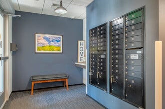 Kestrel Apartments in Middleton, WI - Foto de edificio - Lobby