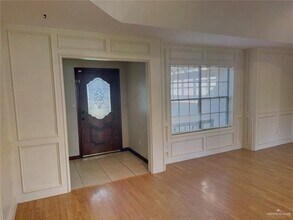 120 E Gardenia Ave in McAllen, TX - Building Photo - Building Photo