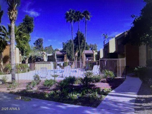 2121 W Royal Palm Rd in Phoenix, AZ - Building Photo - Building Photo