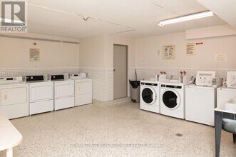 1017 Seneca Ave in Mississauga, ON - Building Photo - Building Photo