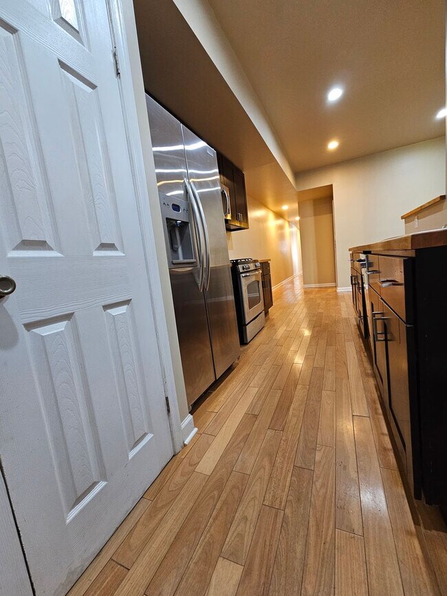 1016 6th St NE in Washington, DC - Building Photo - Building Photo
