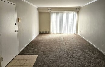 38255 Fairway Ct in Clinton Township, MI - Building Photo - Building Photo