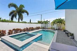 2500 4th Ave S in St. Petersburg, FL - Building Photo - Building Photo