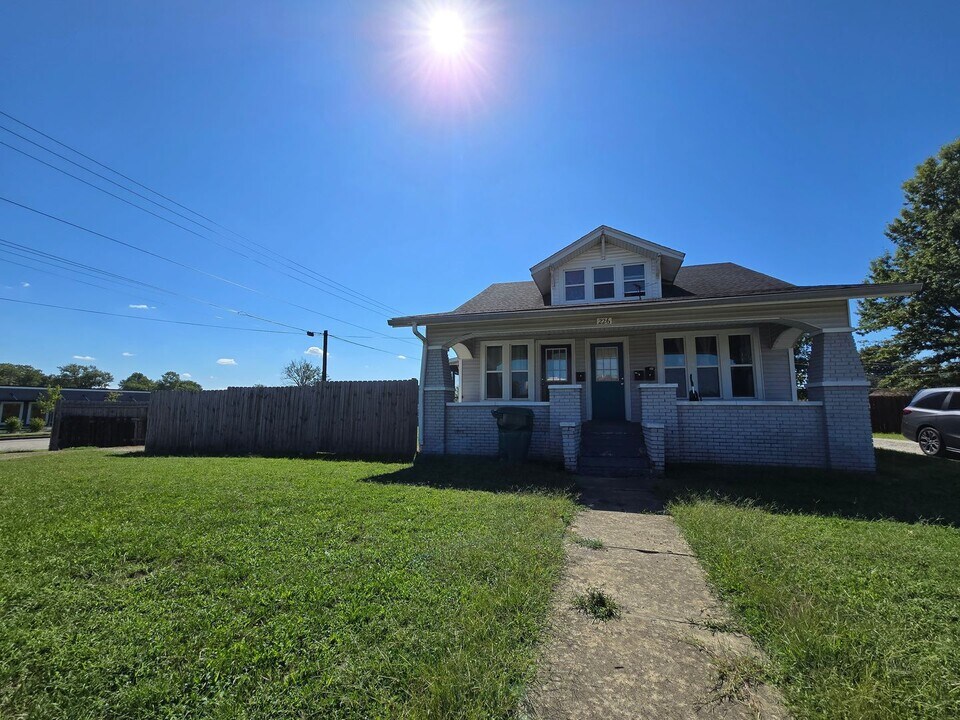 226 E 25th St in Owensboro, KY - Building Photo