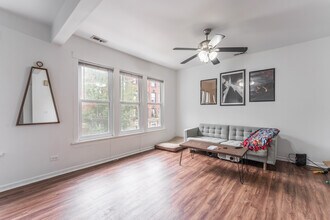 2616 N Marshfield Ave, Unit 2f in Chicago, IL - Foto de edificio - Building Photo