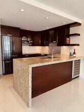 1901 Brickell Ave in Miami, FL - Building Photo - Building Photo