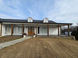 1225 Old Hog Mountain Rd in Auburn, GA - Building Photo