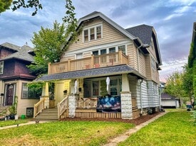 2756 N 44th St in Milwaukee, WI - Building Photo