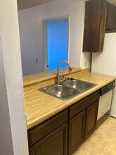 2940 Elm Tree Ct in Spring Valley, CA - Building Photo - Building Photo