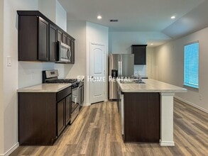12210 Deep Stream Ln in Houston, TX - Building Photo - Building Photo