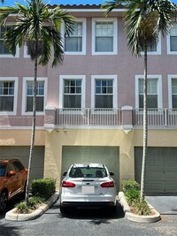 6534 W Sample Rd in Coral Springs, FL - Building Photo - Building Photo