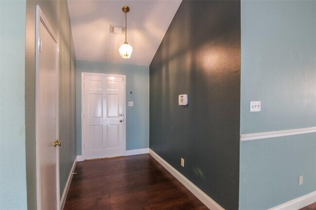 17415 Hamilwood Dr in Houston, TX - Foto de edificio - Building Photo