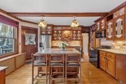 4 Allen Ave in Manchester by the Sea, MA - Building Photo - Building Photo