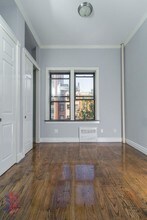 350 W 21st St in New York, NY - Building Photo - Building Photo
