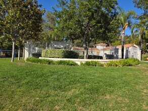 15437 Braun Ct in Moorpark, CA - Foto de edificio - Building Photo