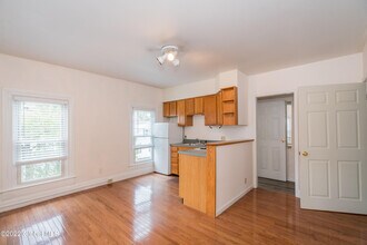 185 Elm St in Saratoga Springs, NY - Building Photo - Building Photo