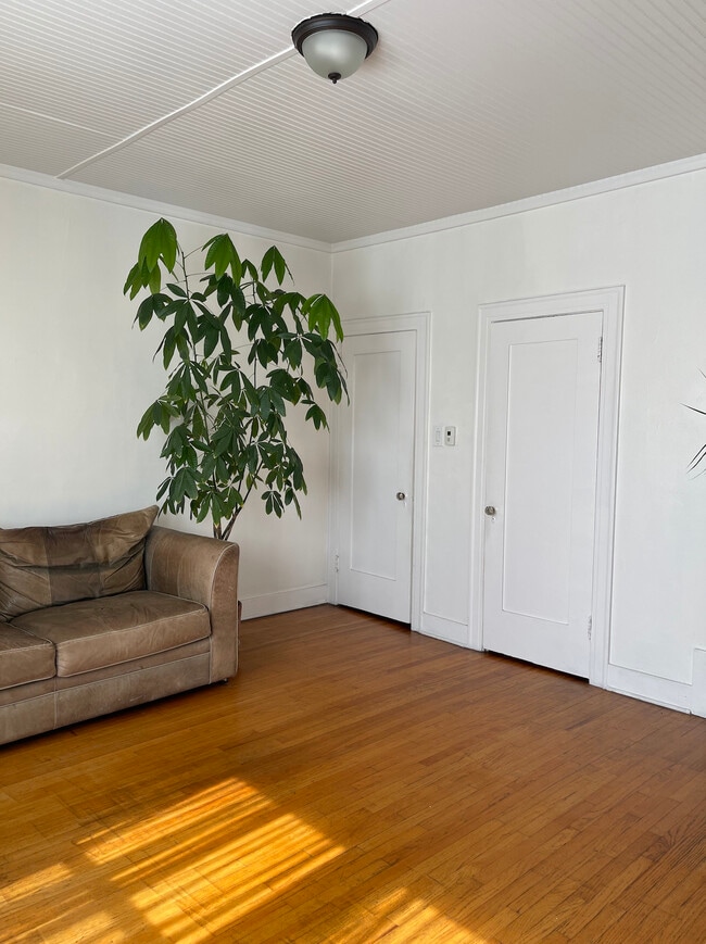177 S Sycamore Ave in Los Angeles, CA - Building Photo - Building Photo