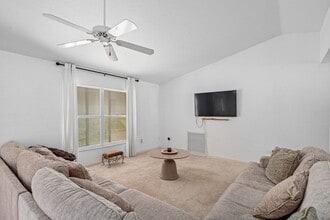 1854 Evergreen St in Sebring, FL - Building Photo - Building Photo