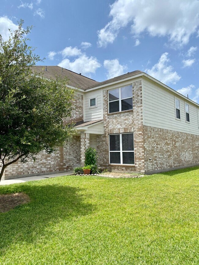 property at 2802 Iris Valley Way