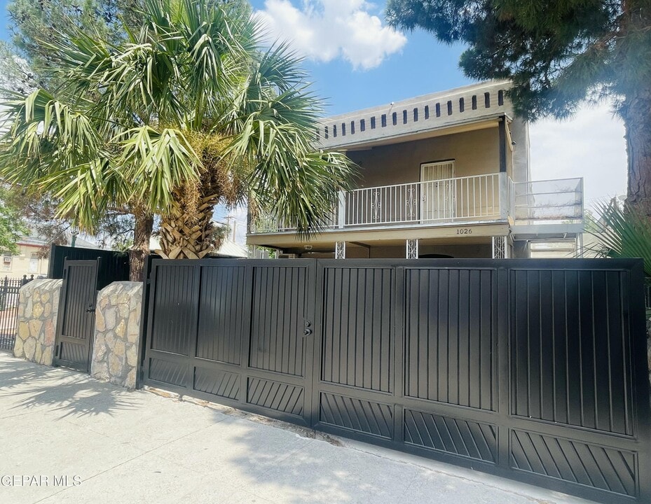 1026 Myrtle Ave in El Paso, TX - Building Photo