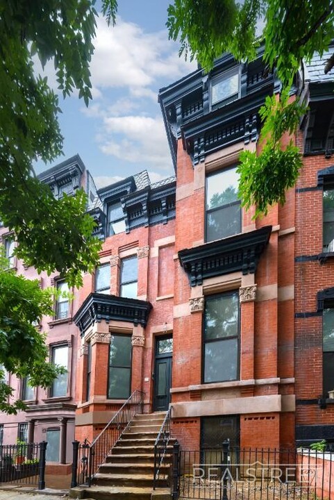 12 Verona Pl in Brooklyn, NY - Foto de edificio