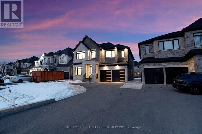 8915 Heritage Rd in Brampton, ON - Building Photo - Building Photo