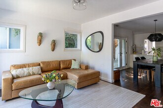 4870 Stratford Rd in Los Angeles, CA - Building Photo - Building Photo