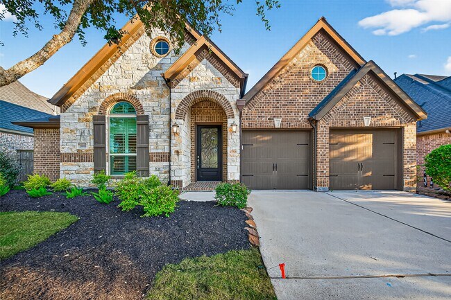 28015 Castle Park Ln in Fulshear, TX - Building Photo - Building Photo