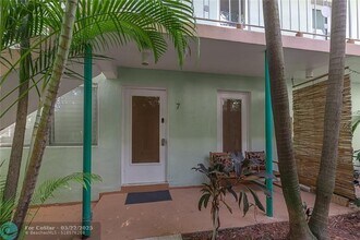 1117 Meridian Ave in Miami Beach, FL - Building Photo - Building Photo