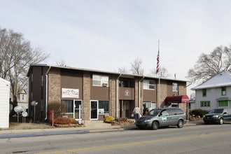 La Casa Estates in Elkhart, IN - Foto de edificio - Building Photo