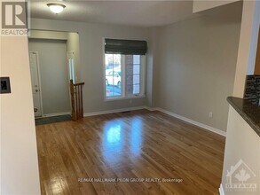 1577 Duplante Ave in Ottawa, ON - Building Photo - Building Photo