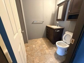 76 E U.S. Hwy 6 in Valparaiso, IN - Building Photo - Building Photo