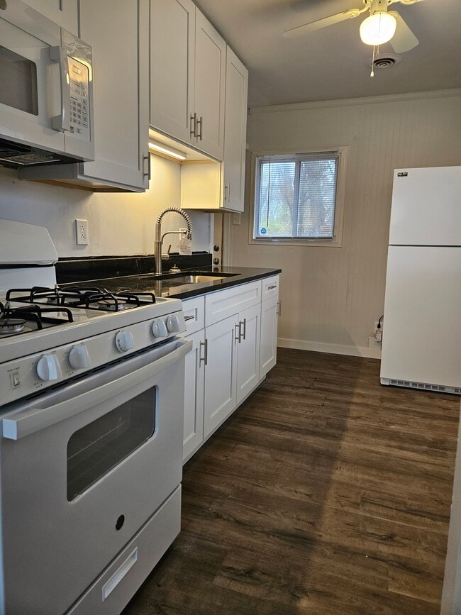 6301 E 3rd Ave in Gary, IN - Building Photo - Building Photo