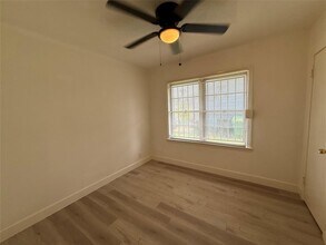 6822 Tierwester St in Houston, TX - Building Photo - Building Photo