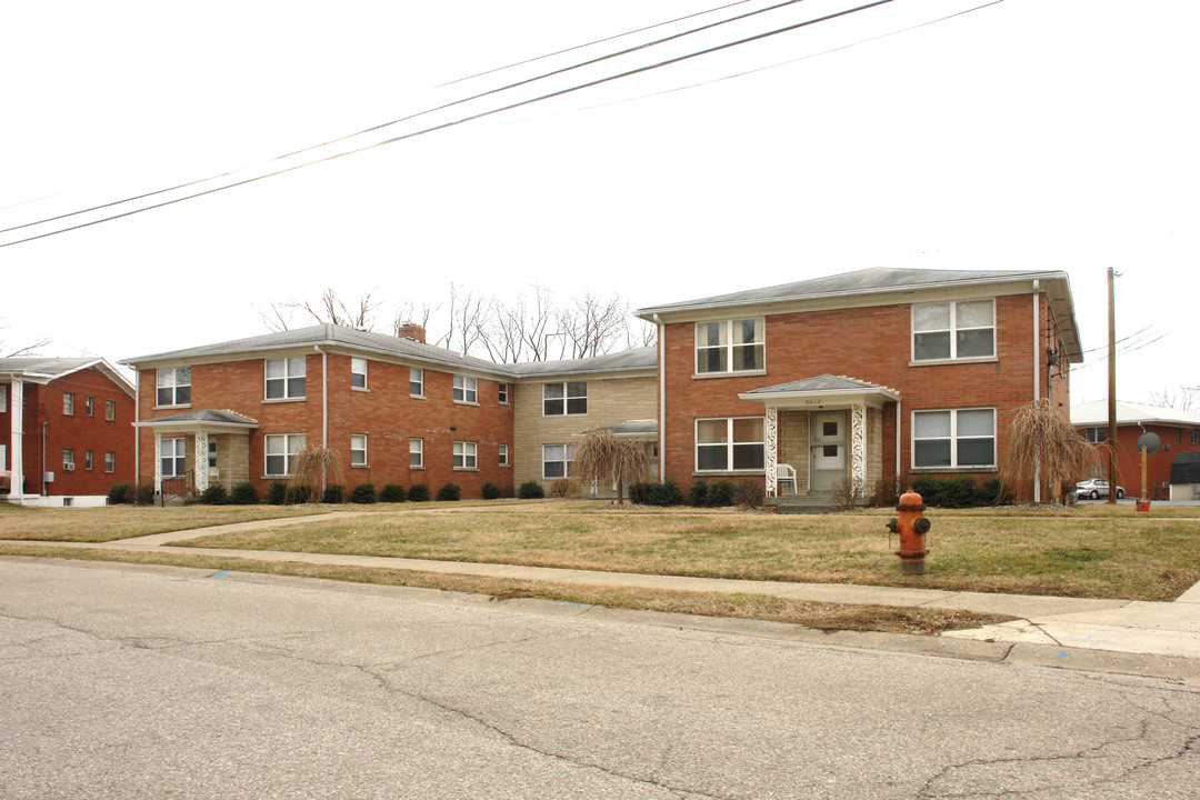 Solinger Hikes Point Apartments in Louisville, KY - Building Photo