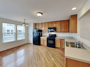 2449 Emily Ln in Elgin, IL - Building Photo - Building Photo