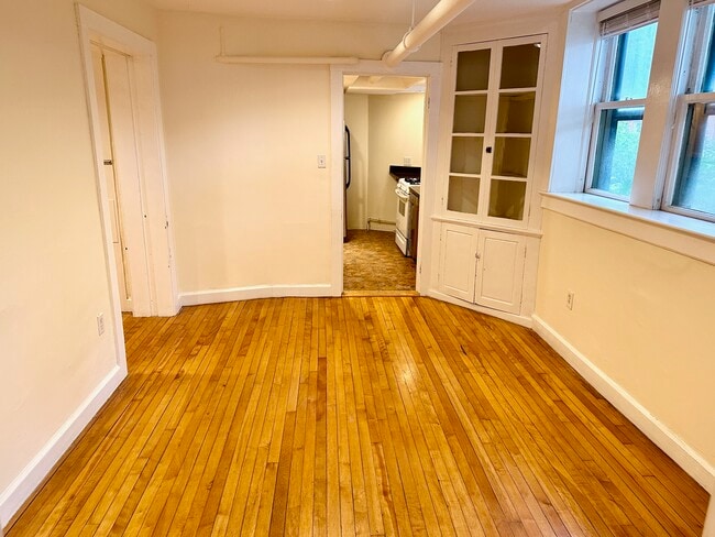 10 Dana Street, Unit BSA in Cambridge, MA - Building Photo - Building Photo