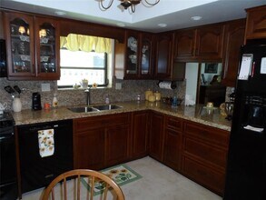 11541 NW 23rd St in Pembroke Pines, FL - Building Photo - Building Photo