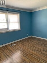 3021 Dougall Ave in Windsor, ON - Building Photo - Building Photo