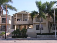 Siena Point Townhomes in Santa Ana, CA - Foto de edificio - Building Photo